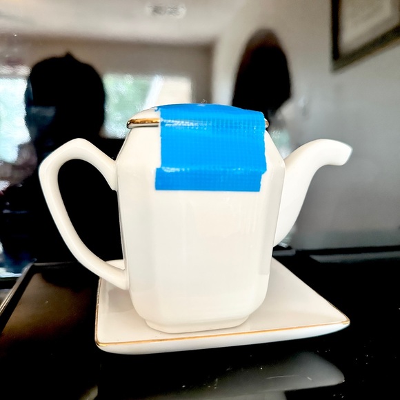 Small Japanese Teapot - Picture 4 of 7